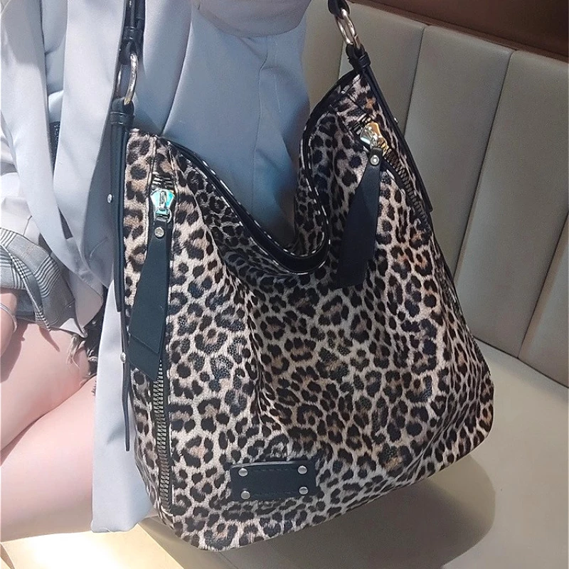 

Кожаная сумка, новая повседневная модная сумка-слинг, большая вместительная сумка-тоут с леопардовым принтом, ретро-мессенджер на плечо Itabag