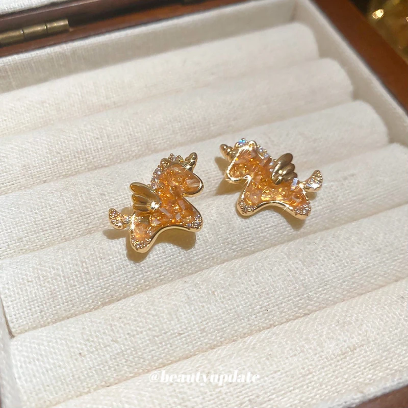 Golden Shattered Crystal Unicorn Pony Crystal Earrings Women Light Luxury Niche Temperament Exquisite Unique Explosive Product