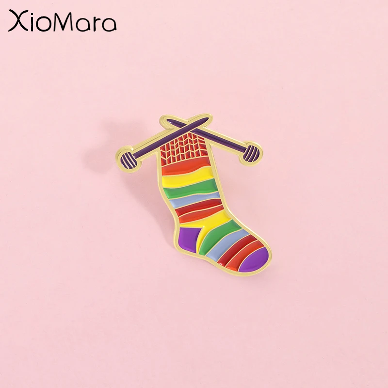 Weihnachtsgeschenk Emaille Pin Gestrickte Regenbogen Socken Brosche Revers Rucksack Metallic Abzeichen Modeschmuck Geschenk für Freund