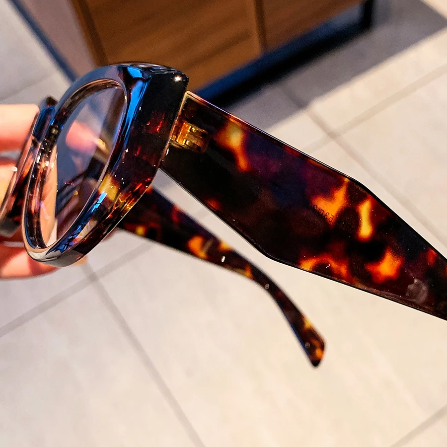 1 قطعة نظارات الموضة النسائية الجديدة عالية الجودة نمط عين القط فريد المرقعة Y2K مهرجان الموسيقى العصرية الساخن فتاة هدية عيد ديل