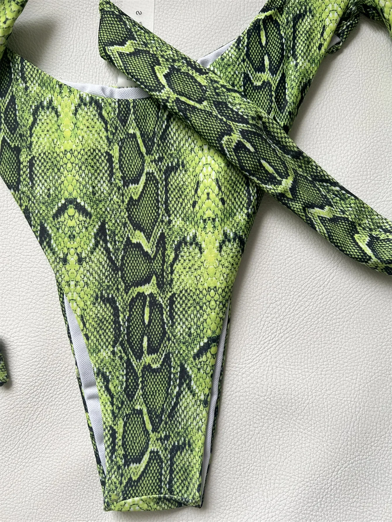 Trajes de baño sexis con estampado de serpiente verde, Bikini de una pieza con anillo, traje de baño de Tanga de cintura alta con lazo para mujer, trajes de baño 2024