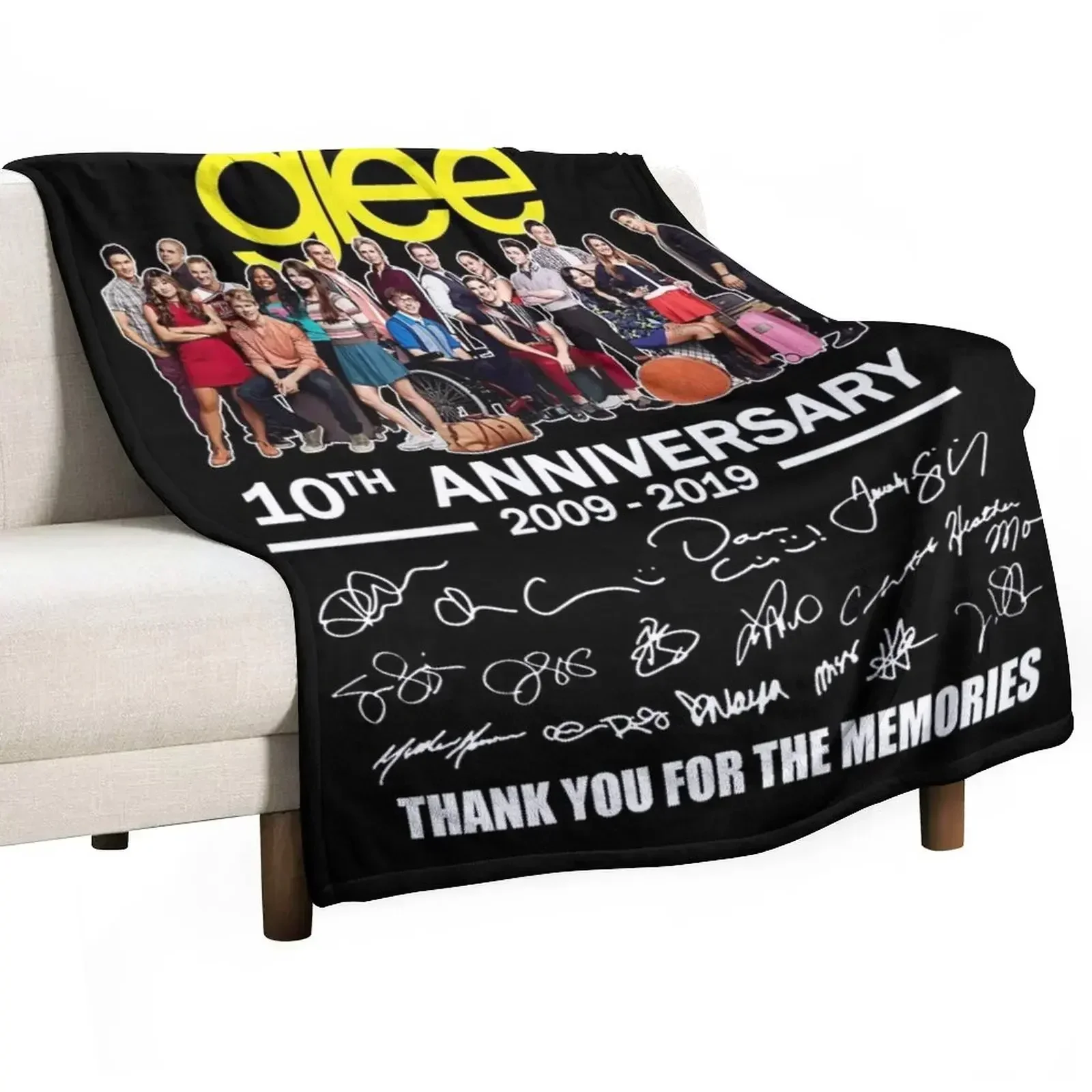 

#Glee 10Th Anniversary All Cast Signed Thank You Throw Blanket Luxury Designer Sleeping Bag Plaid on the sofa Blankets