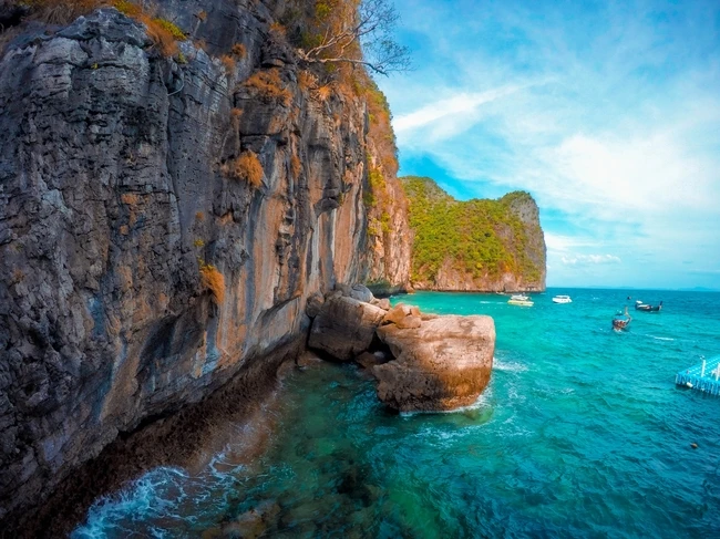 

Профессиональный лазерный аппарат для удаления волос 3000 Вт с технологией Ice Titanium, три длины волны 755/808/1064 нм для лица и тела - Идеальное решение