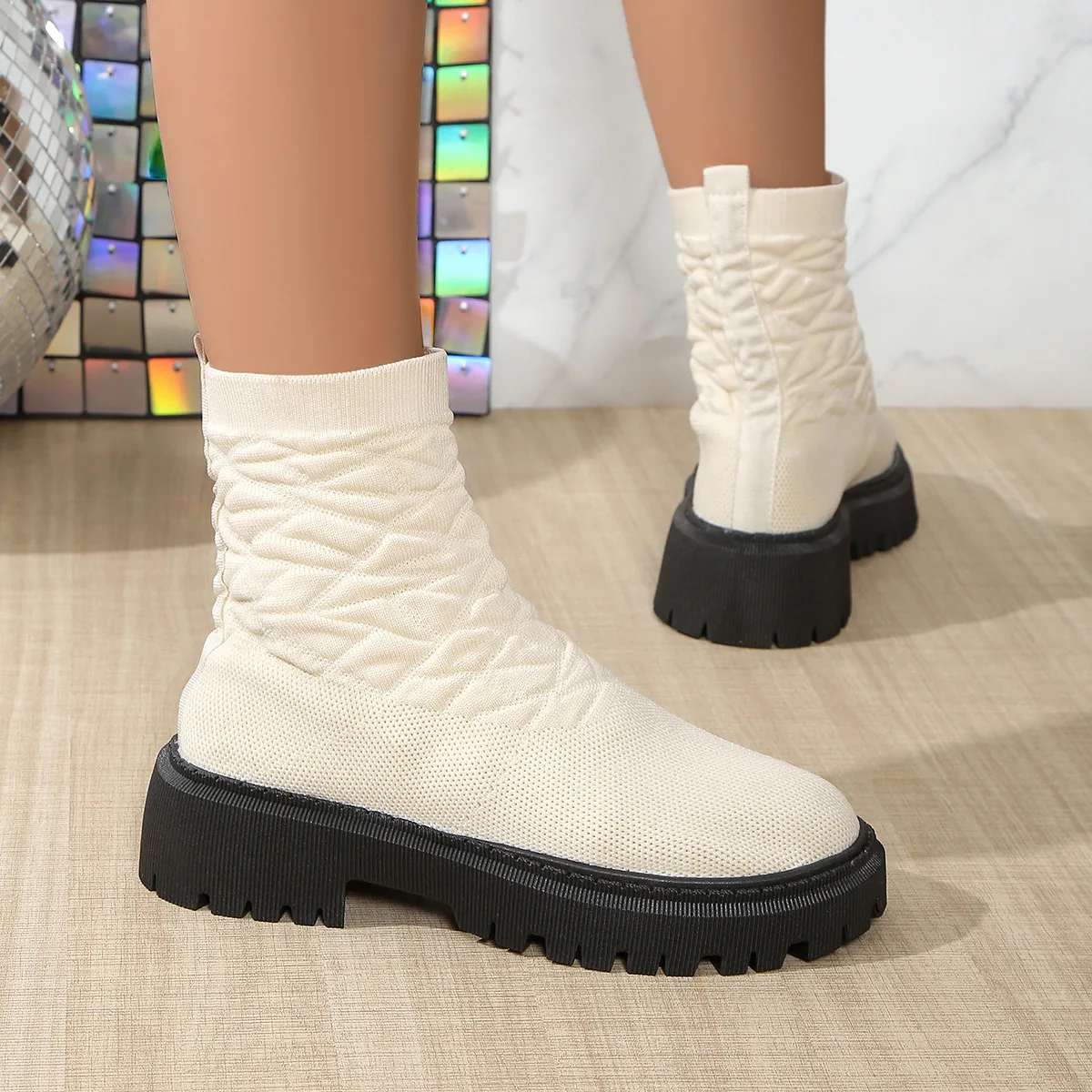 Autumn New Knit Sock Boots Women Thick Bottom Solid Colour Leisure Outside Wear Ankle Boots Chunky Middle Heels Short Botas