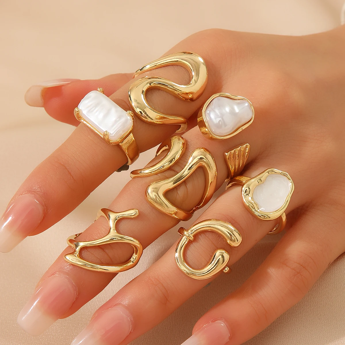 7PCS Fashionable Retro Punk Style Opposite Sex Pearl Geometric Gold Women's Ring Set, Suitable For Women To Wear On Daily Outing