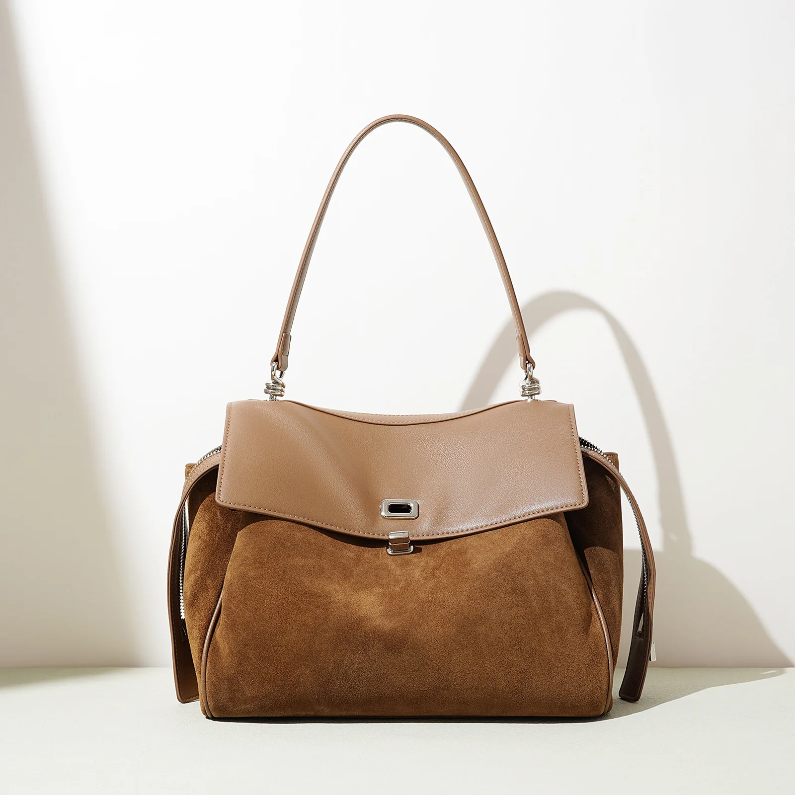 

2025 New Korean Style Suede Leather Tote Single Shoulder Pack Everyday Crossbody Underarm Bag Women Commuting Chic Edgy Handbag