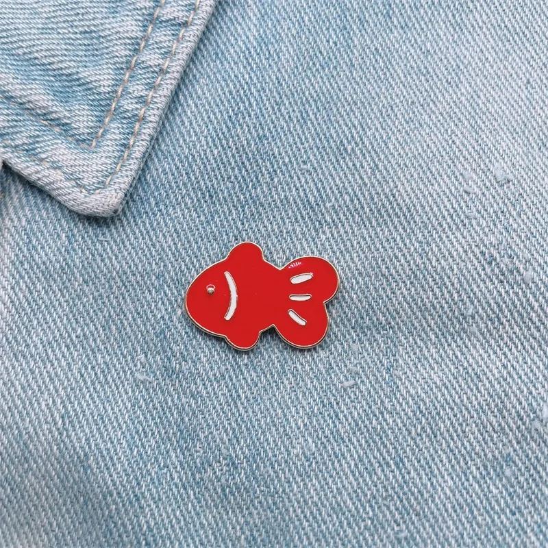 Cartoon Cute Animal Sea Life Enamel Brooch Red Good Luck Goldfish Koi Alloy Pins Badge Clothes Accessories Fashion Woman Jewelry