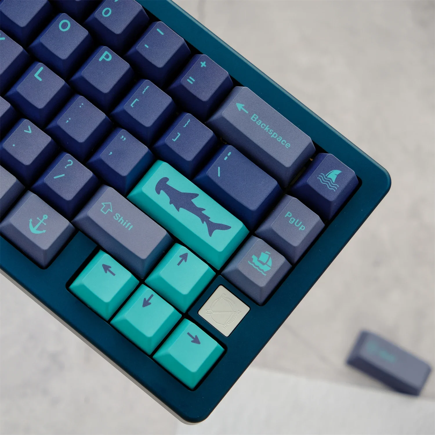 129 Keys/set  GMK Hammerhead Keycaps Cherry Profile PBT Dye Subb Lightproof  Keycap For 61 64 68 75 84 87 96 980 104