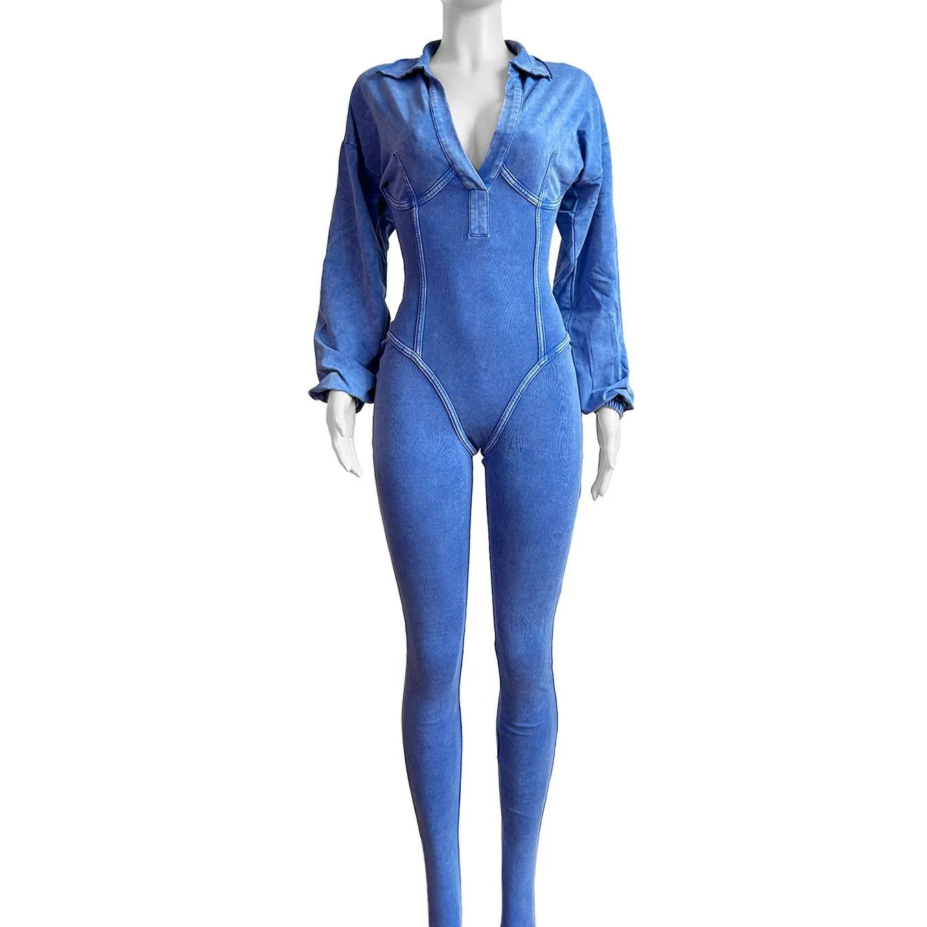 จั๊มสูทเซ็กซี่คอลึก ทรงเข้ารูป แขนยาว ผ้าเนื้อยืด ใส่ได้ทั้งฤดูใบไม้ร่วงและฤดูหนาว ดีไซน์หรูหรา