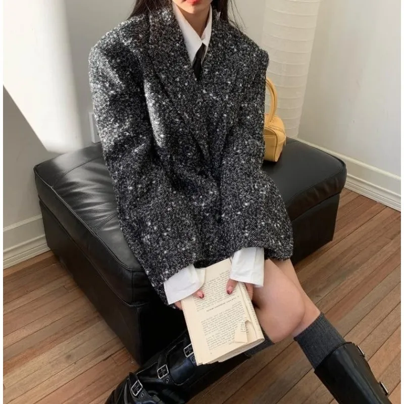 

Утолщенный шерстяной костюм Fortune, куртка с узором «елочка», новинка 2025 года, зимний топ премиум-класса с силуэтом плеч