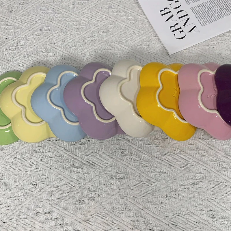 5.5\'\' Cat Feeding Flower Shaped Ceramic Disc Extra Wide Raised Cats Food Bowl Anti-vomiting Cat Feeder Pet Delicate Tableware
