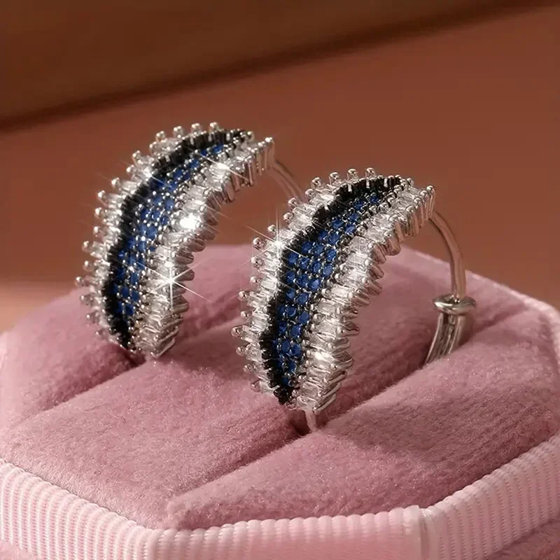 2026 New High-end, Trendy, Elegant and Dazzling Accessories with Blue and White Inlaid Women's Personalized Earrings