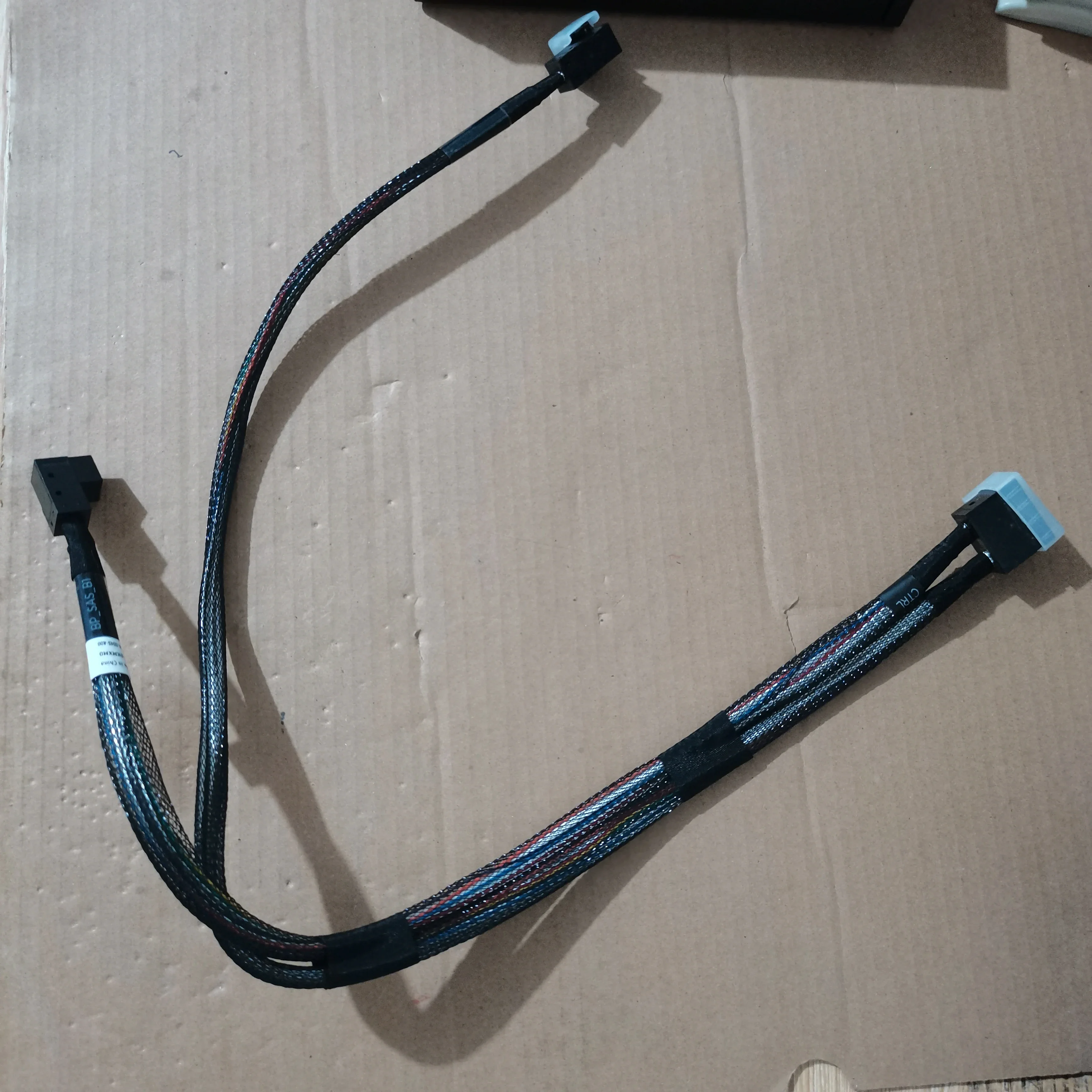 New For Dell PowerEdge R7425 BP3.5X8 Backplane Array Card Data Cable KMXM0