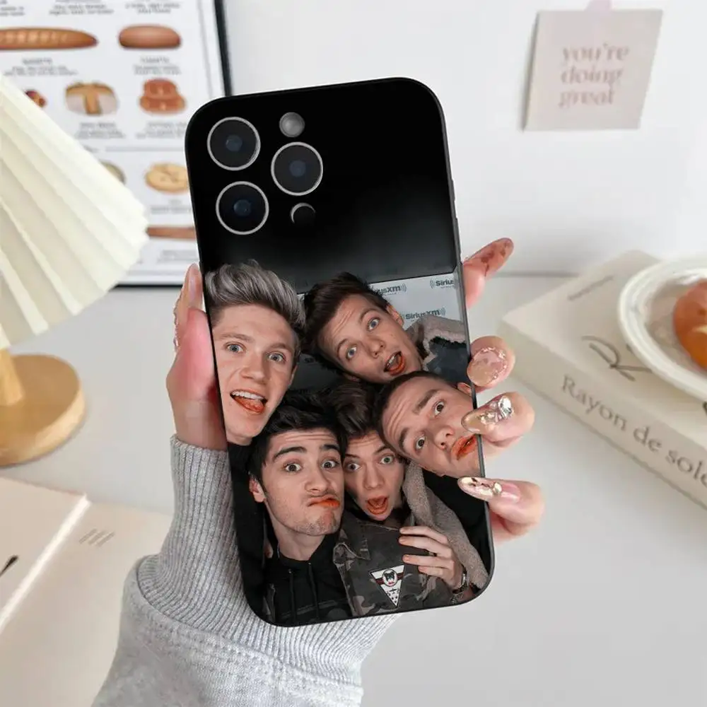 1 قطعة الفرقة O-One الاتجاه 1D.jpg جراب هاتف سيليكون لينة آيفون 17 الهواء 16 15 14 13 12 11 زائد برو ماكس زائد