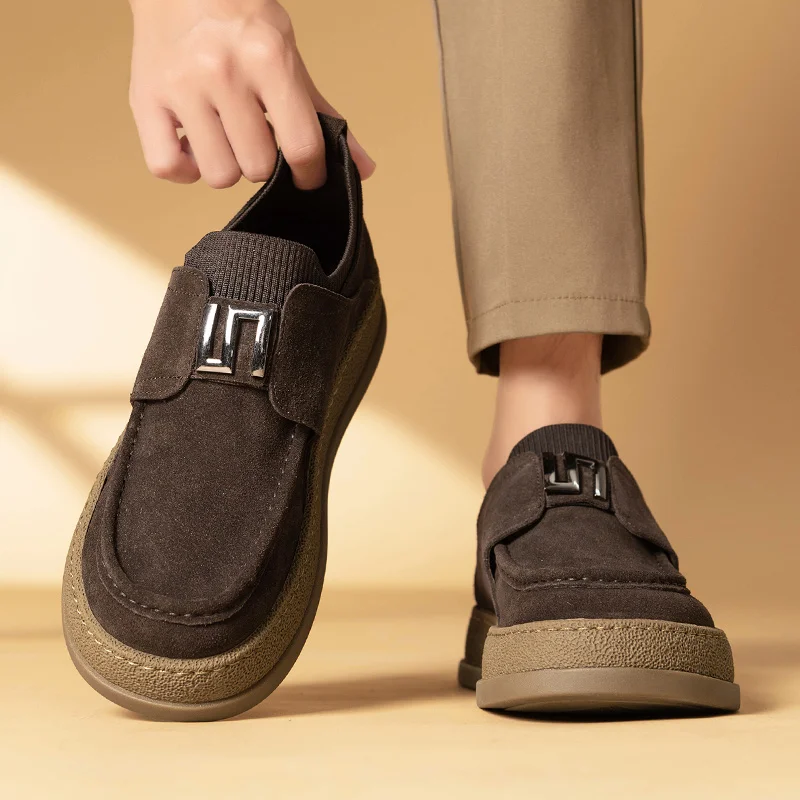 موضة الكاكي حذاء كاجوال للرجال جلد الغزال المتسكعون الرجال منصة الانزلاق على أحذية قيادة رجالية خفيفة الوزن الترفيه حذاء رجالي