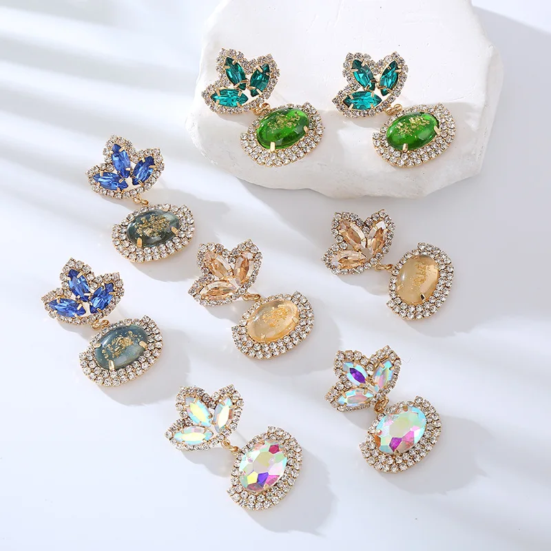 New fashion personalized earrings, high-end geometric super flash stud earrings, alloy diamond-encrusted lady's earrings