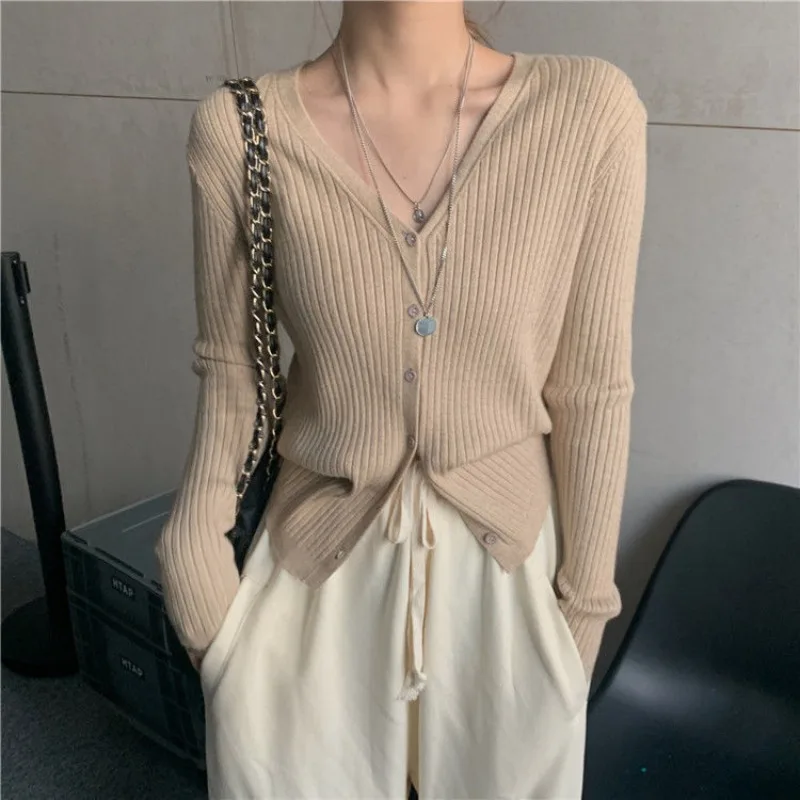 

Korean Spring New Fashion Simple Elegant Thin Long Sleeve Knitted Cardigan Women Solid Patchwork Button Casual Gentle V-neck Top