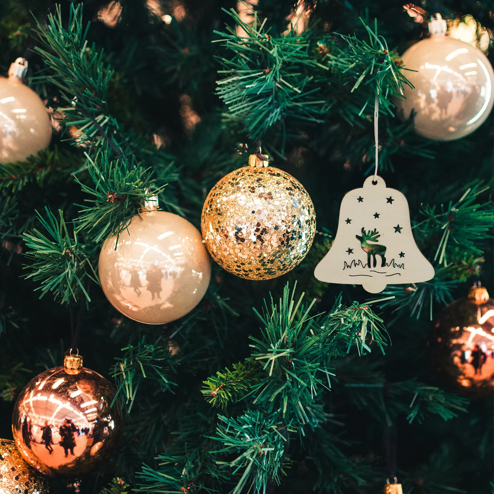 

20Pcs Christmas Wooden Pendants DIY Hanging Fawn Bell Slices Decorative Xmas Home Crafts Christmas Wooden Pendants