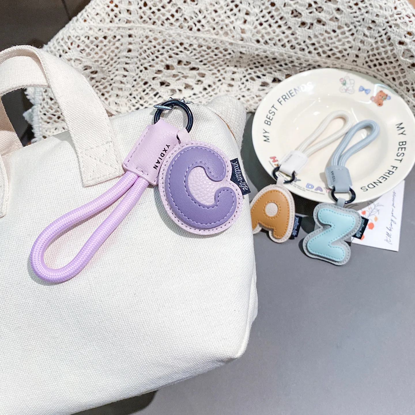 ラビュブ4.0 モンスターズ ピンフォーラブシリーズ レザーレターランヤード ミニラビュブ10cmドールペンダントキーホルダーアクセサリー用