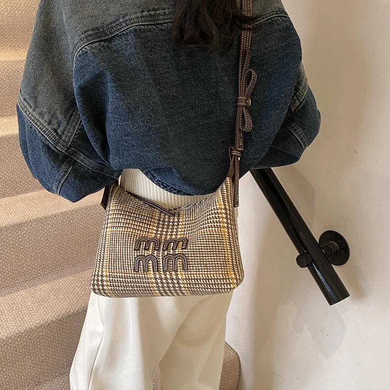 أزياء متعددة الاستخدامات للتسوق في الهواء الطلق تخزين حقائب مربعة صغيرة بسيطة عارضة جديدة المرأة منقوشة واحدة الكتف حقائب كروسبودي #2