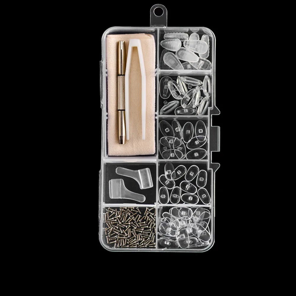 

Силиконовый комплект для ремонта очков. Сменные прочные носоупоры. Ремкомплект. Простота в использовании. Прочные наборы прецизионных винтов. Легкий ремонт.