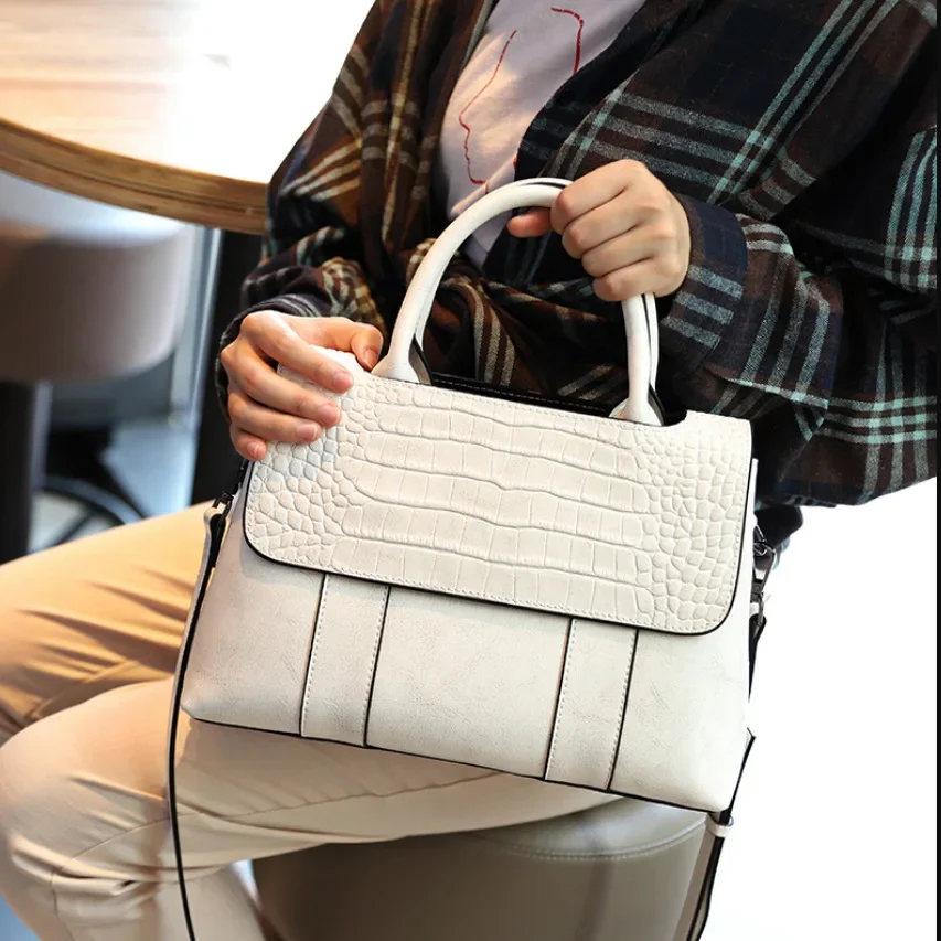 2024 New Spring/Summer Popular Versatile Casual Large Capacity Genuine Leather Crossbody Handbag bags for women