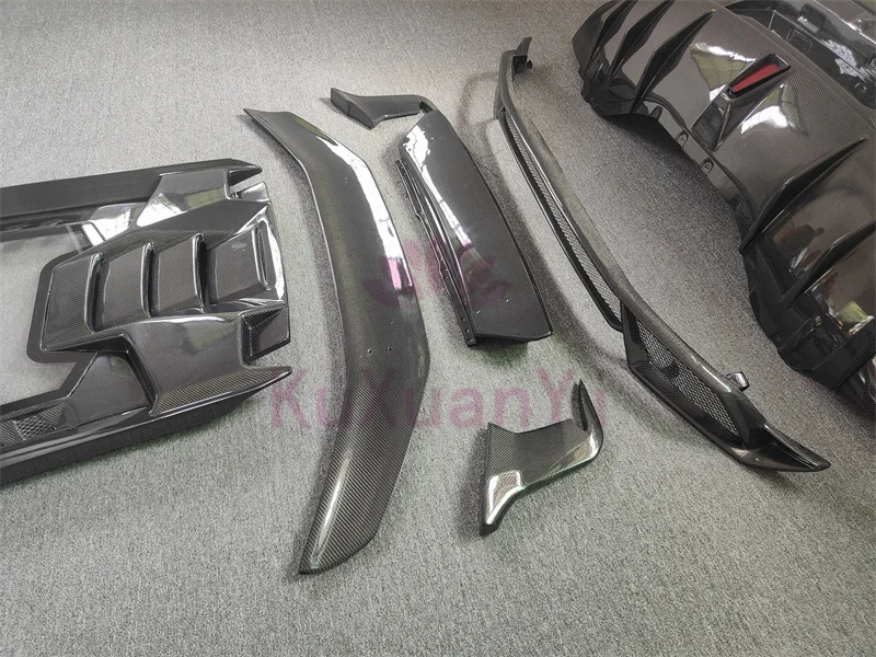 Factory direct sales of carbon fiber P-style rear bumper cover and rear spoiler body kit for Lamborghini LP580 LP610 body kit