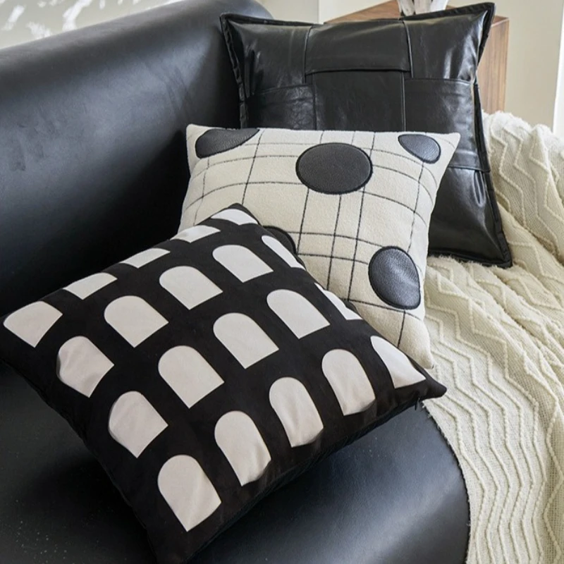 

Black and White Luxurious Geometric Grid Cushion Cover 60x60cm Suede & Leather Pillow Cover for Modern Sofa Bed Accent Decor