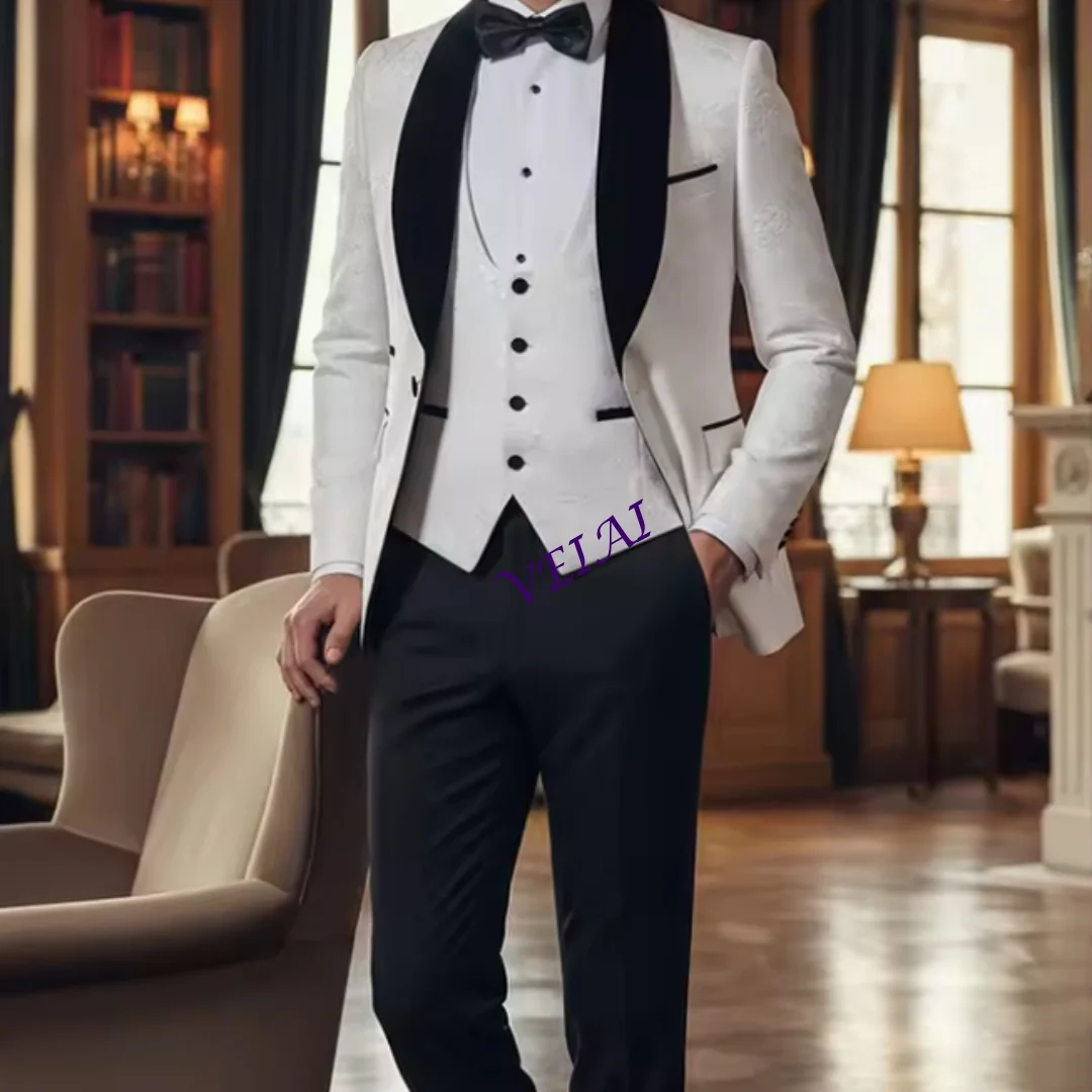 

CustomizedHigh Quality luxury Retro carving Party Dress Slim Fit Tuxedo Prom Suit Fashion white Male Groom Wedding three-piece
