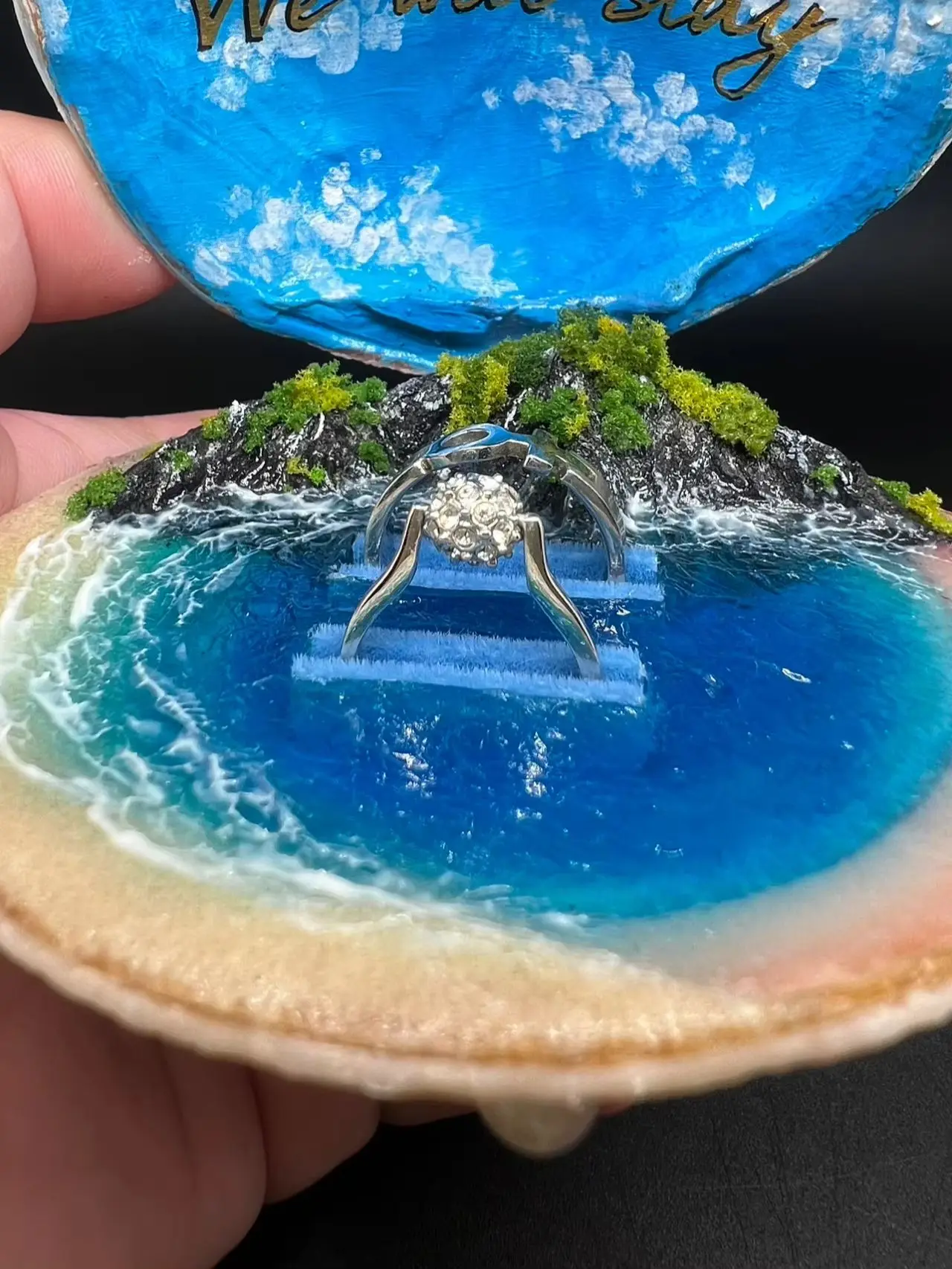 Couple Ring Box‌--Blue Sky & White Clouds, Shell Ring Box, Glue-based Miniature Scene Ring Box, Proposal or Confession