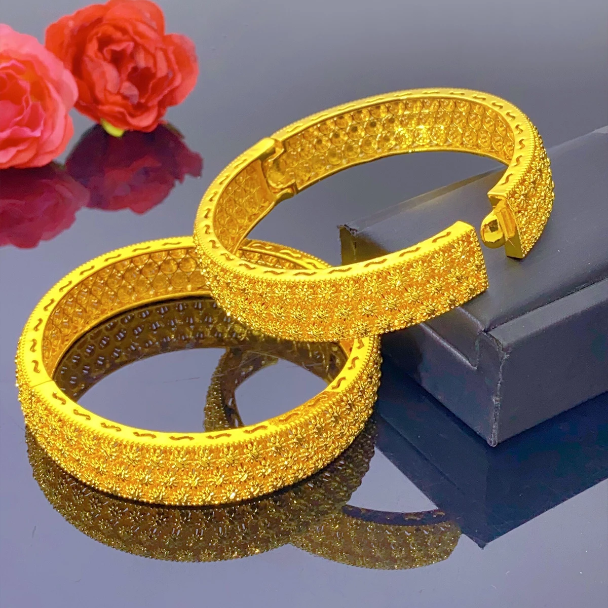 Goldene Naher Osten äthiopisches Mädchen vergoldete Armbänder Dubai Damenmode äthiopischer arabischer Handschmuck Braut Hochzeitsgeschenk – Detail 4