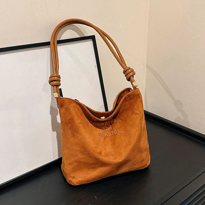 Damen-Handtasche aus Wildleder mit großer Kapazität und Buchstabenmuster, magnetische Schnalle, Samt, PU-Unterarmtasche im Retro-koreanischen Stil – Detail 22