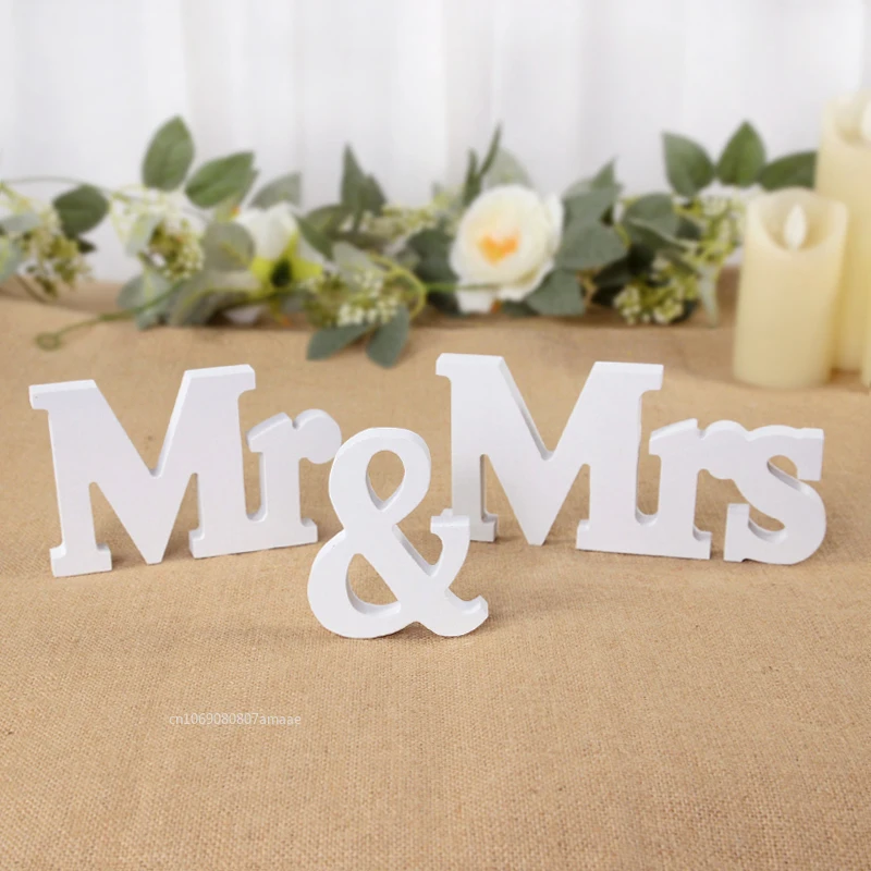 3Pcs/set Mr & Mrs White Letter Wooden Sign for Rustic Wedding Decoration Favor Married Party Table Ornaments Photo Props Gift