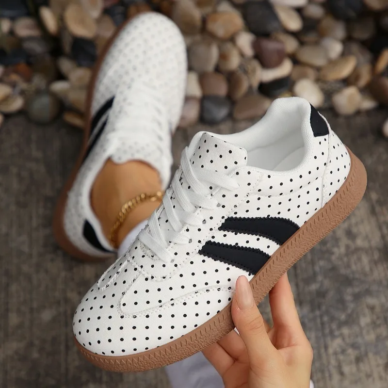 Spring and Autumn New Women's Wave Point Style Comfortable Vintage Lace Sneakers Women Fashion Casual Low Top Vulcanized Shoes