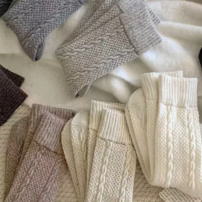 1/3/5/10 Pairs Random Women Autumn Winter Retro‑Style Versatile Solid‑Color Twisted‑Knit Thick Fleece‑Lined Warm Mid‑Calf Socks