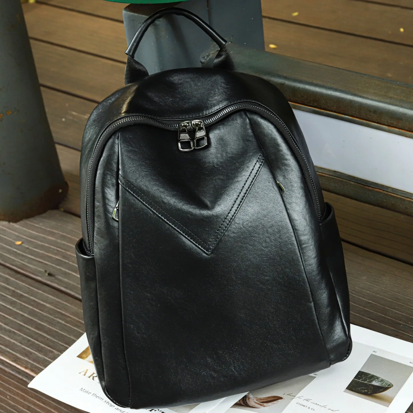 2026 New Women Genuine Leather Backpack Multi-pocket Daypack Ladies Daily or Travel Cow Leather Shoulder Bag 2026