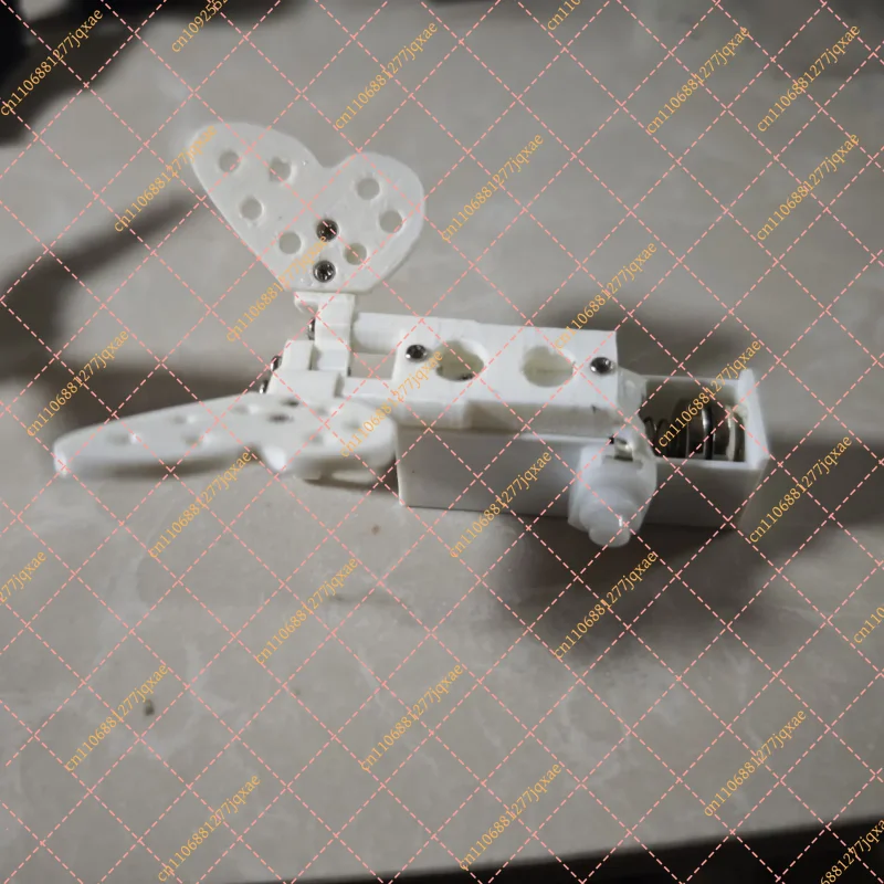 DIY Mini Butterfly Wing Opener, Battery-Powered Flapping Simulation Device