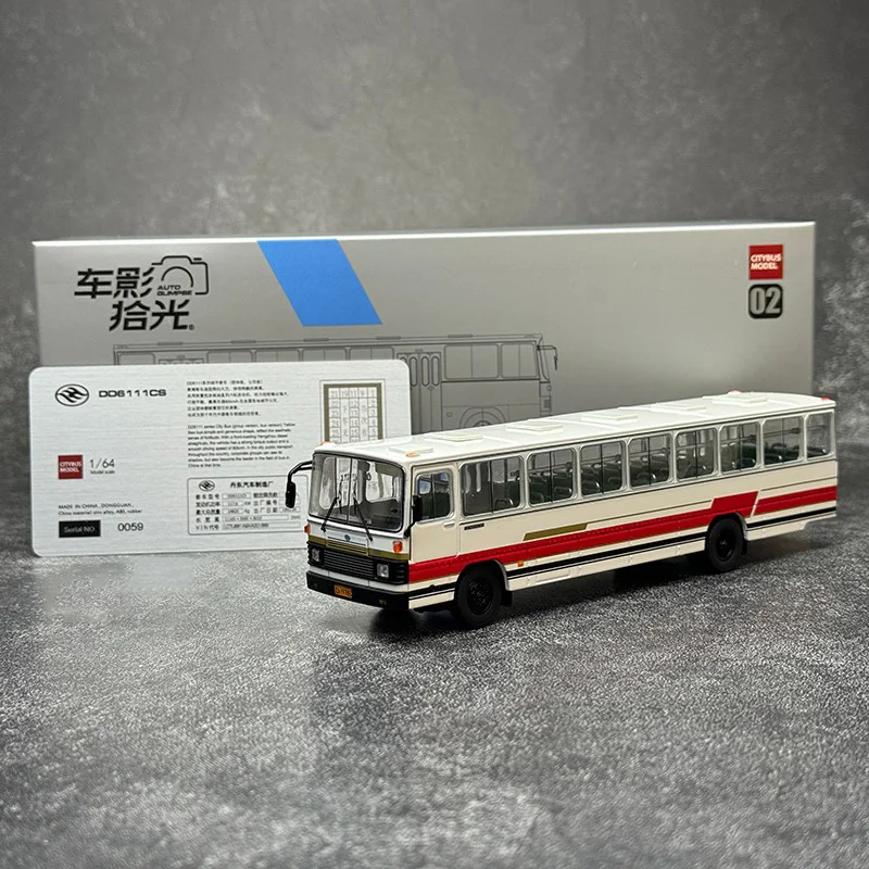 1:64 Scale DD6111CS Bus Alloy Car Model Collection Ornaments