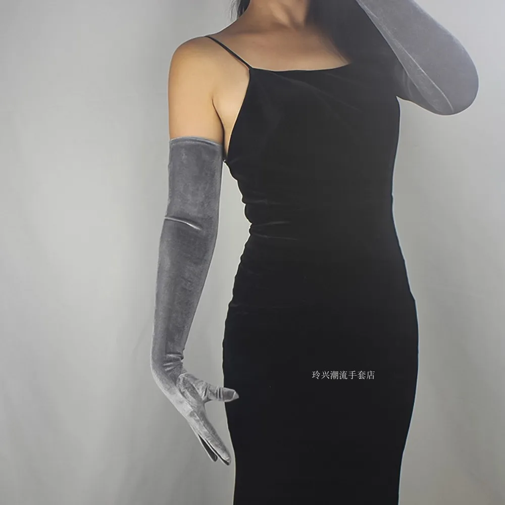 60 cm lange Samthandschuhe für Damen, elastischer Velours, Flanell, schwarz, thermisch, elegante Armstulpen, sexy Vintage-Mode, 1920er Abendmode – Detail 8