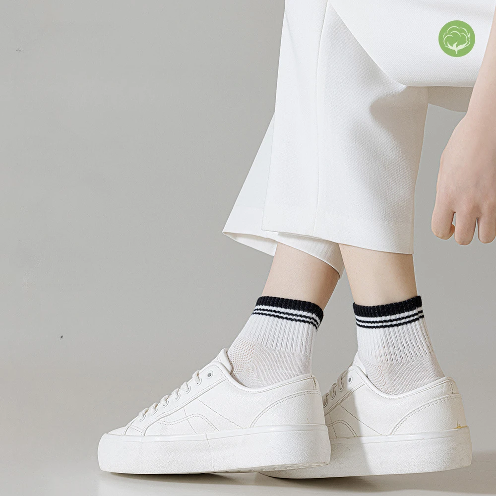 Four Season Breathable Socks Made of Cotton Mesh with Eyelets for Women Anti Odor and Sweat Absorbing Sports and Leisure Socks