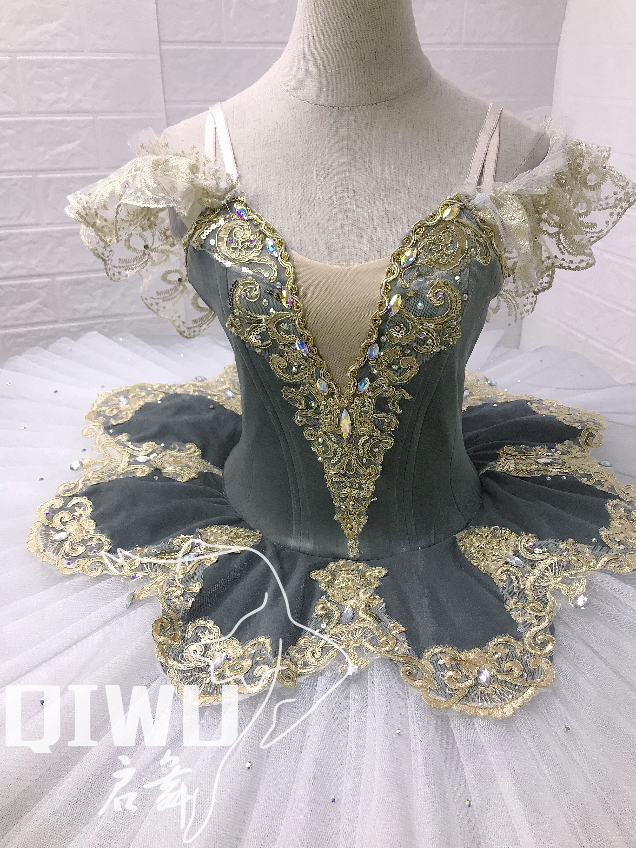 New Ballet  skirt Professional classical Pancake Tutu costumes