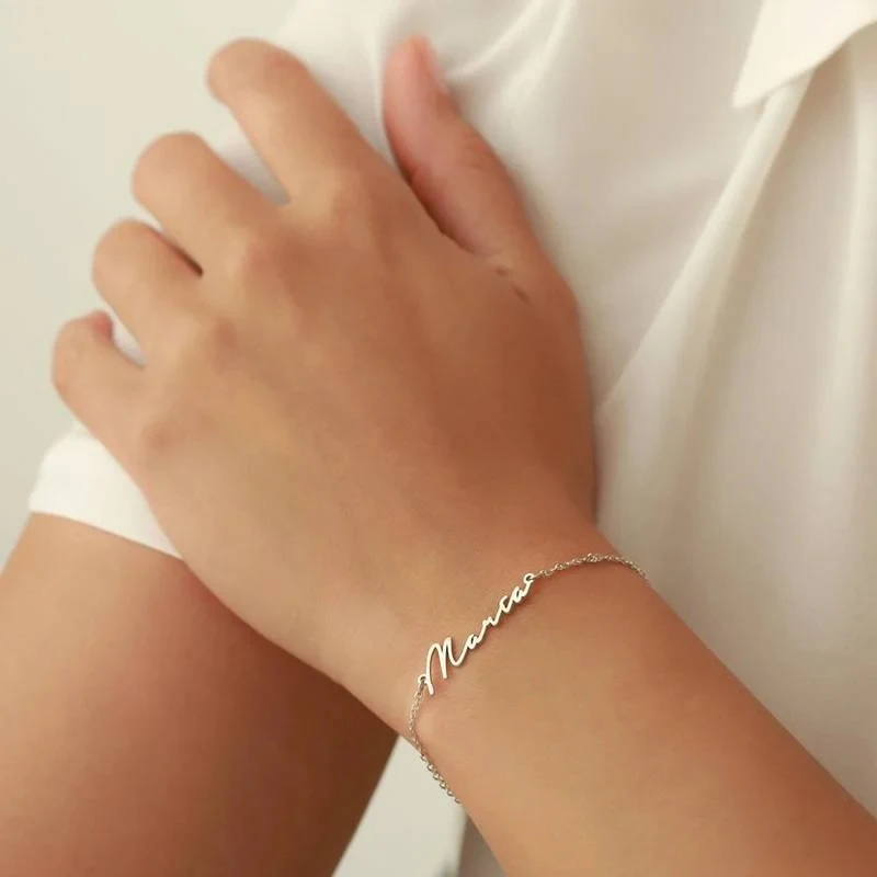 Braccialetto personalizzato personalizzato con nome lettera per donne e ragazze gioielli alla moda per coppie bracciale Sexy in acciaio inossidabile