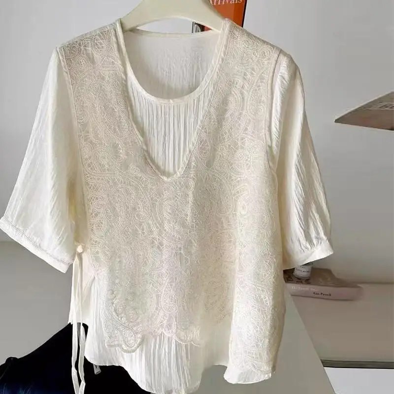 

2026 New Lace Fake Two-piece Short-sleeved Shirt for Women Summer Fashionable Loose-fitting Slim-fitting Short-sleeved T-shir