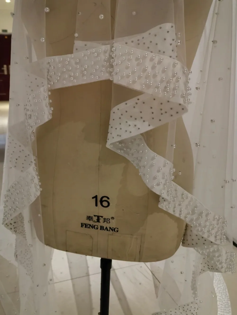 Pearls Wedding Veil Luxurious Ribbon Edge Bridal Veils Long Bridal Party Veils Wedding Accessories 300*300 Customized