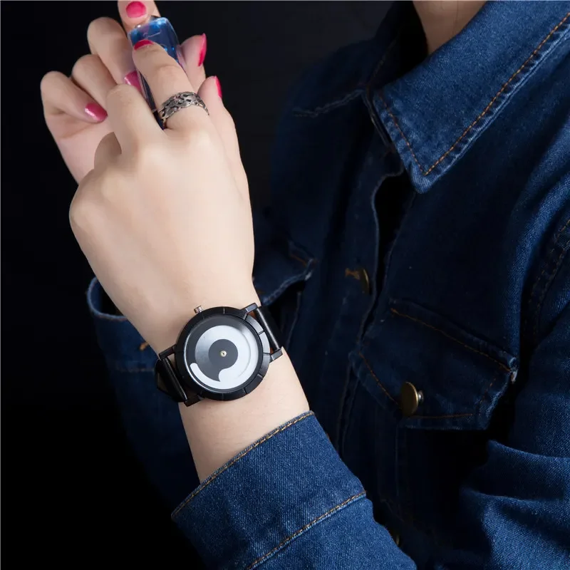 New 2022 Creative Rotation Watches Women Wristwatches Leather Strap Quartz Watch Men Women Sports Watches Fashion Watch Relogio