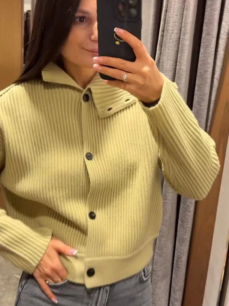Cárdigan de punto informal para mujer, prendas de punto lisas con cuello levantado y una hilera de botones, prendas de vestir exteriores elegantes para otoño e invierno 2026