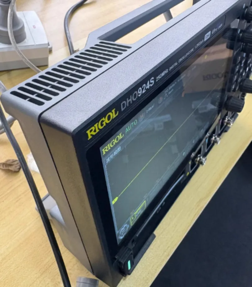 1pc RIGOL DHO924S 250MHz 4-Channel 12Bit 1.25GSa/s Portable Digital Oscilloscope*SY