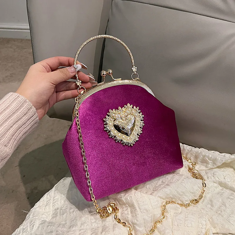 

Evening Clutch Bag Women Bag Shiny Handbag Heart Shape Metal Clutches Bag Fashion Chain Shoulder Crossbody Bag Luxury Lady Purse