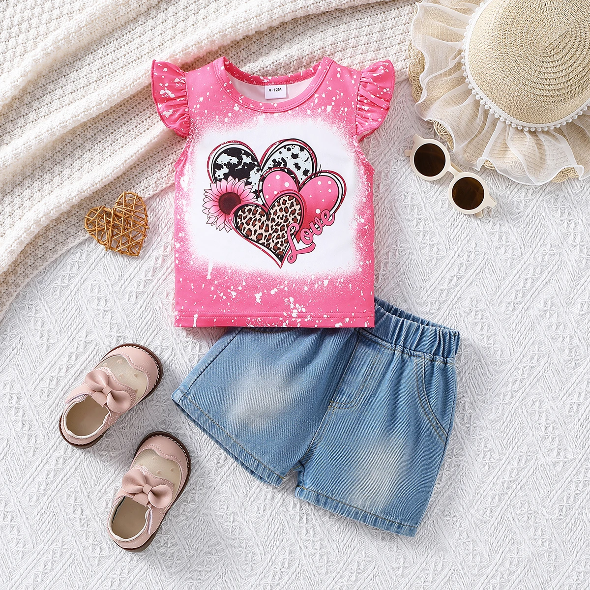 

2PCS Summer Girls' Set Flying Sleeves Graffiti Layered Heart Letter Cute Top Casual Denim Shorts Fashion Infant Child
