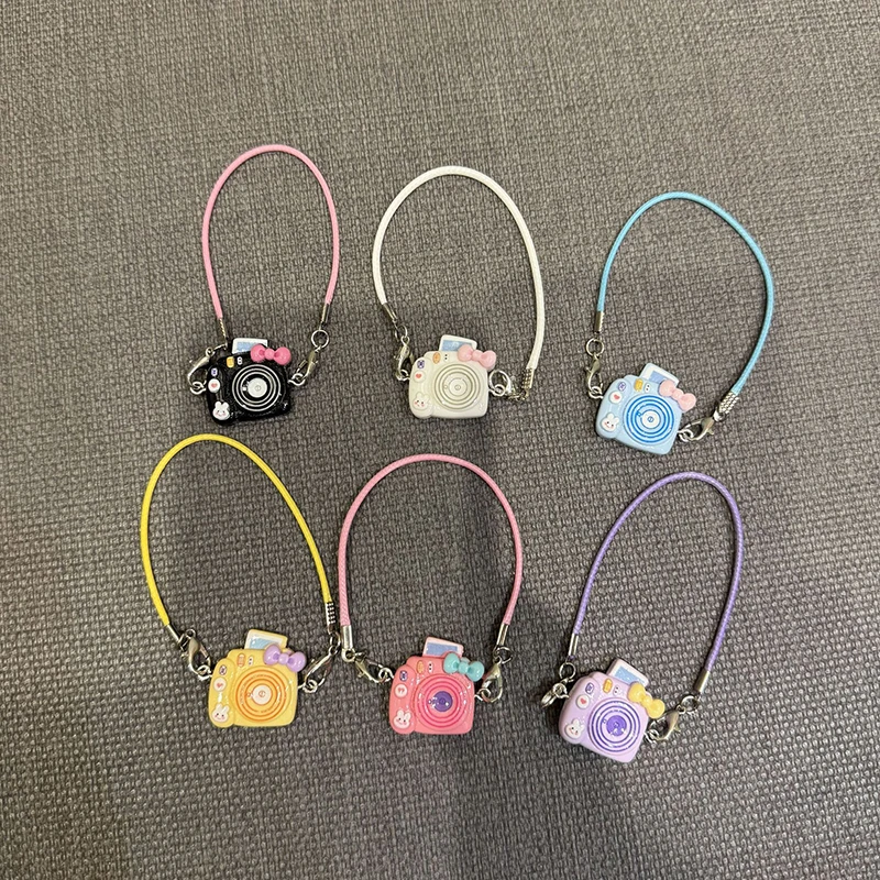 Pendentif de modèle de caméra de dessin animé pour poupées en peluche, accessoires de décoration de cou de confrontation, maison de courses Kawaii, mini arc